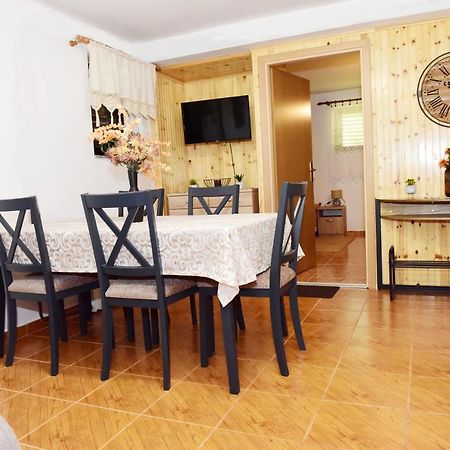Apartman Bingo Josipdol Luaran gambar