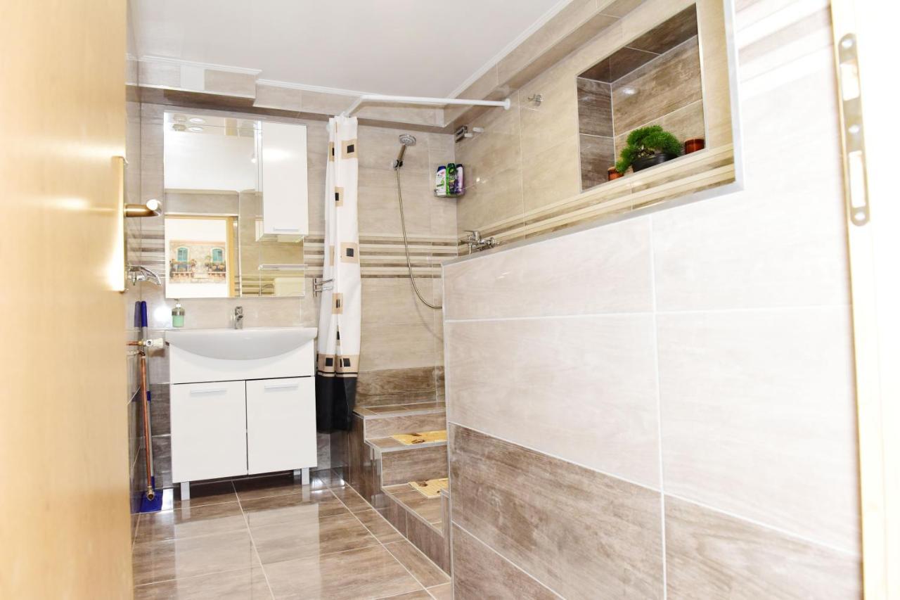 Apartman Bingo Josipdol Luaran gambar