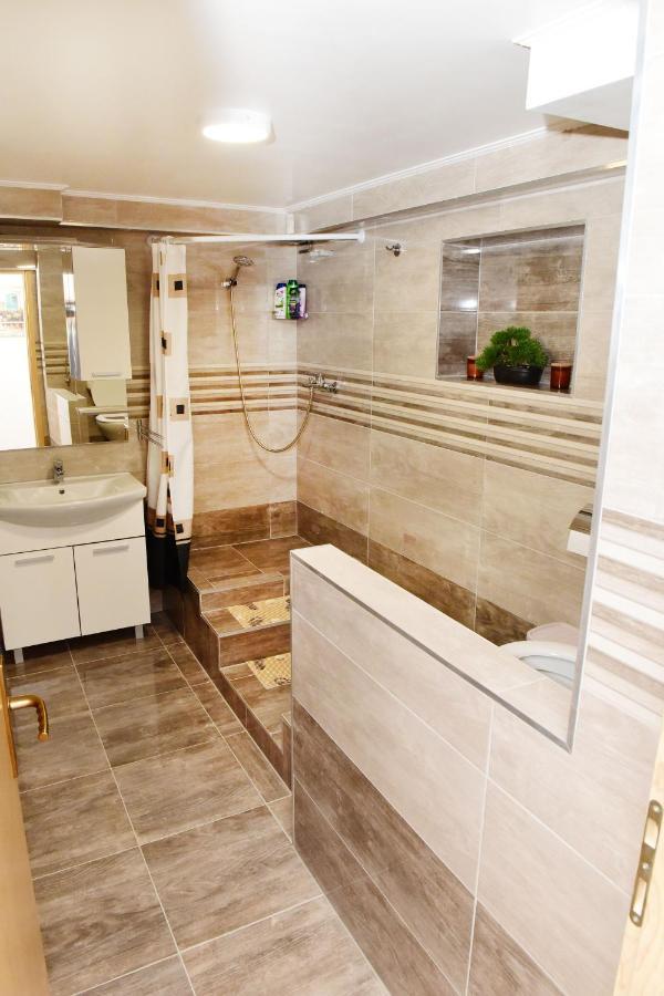 Apartman Bingo Josipdol Luaran gambar